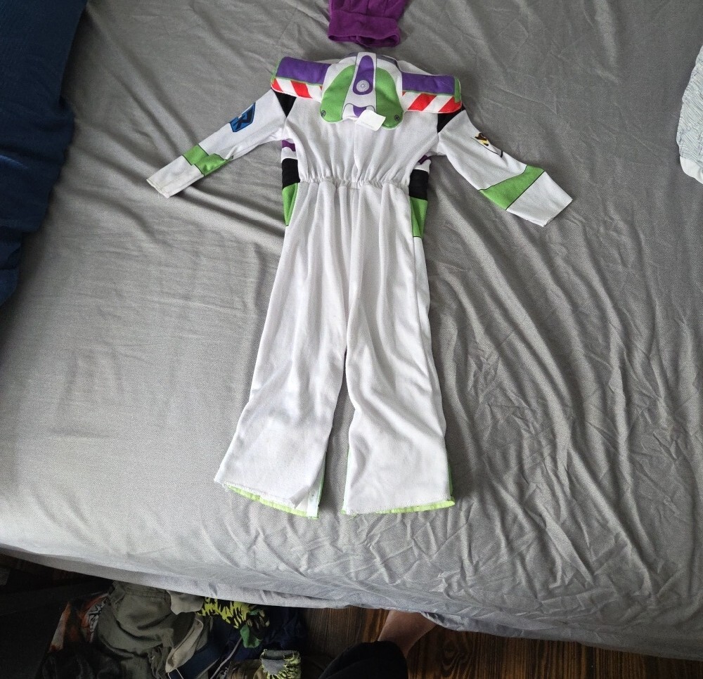 Buzz Lightyear Baby Costume - Picture 3 of 4